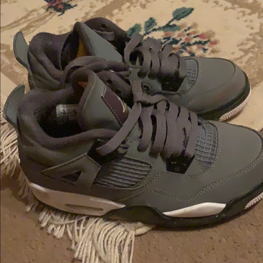 Boys sneakers
